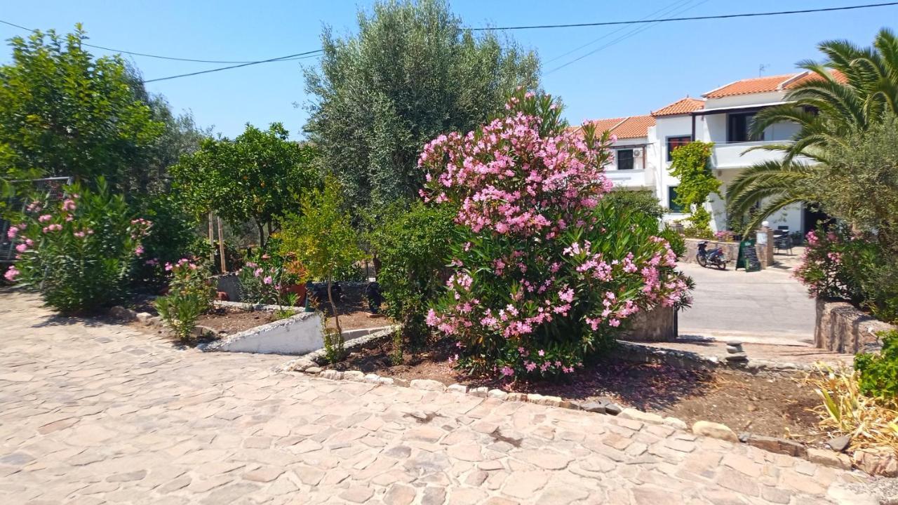 Anessis Cosmos Anaxos Exterior foto